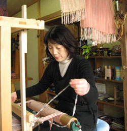 教えて先生！Vol.27 絹美堂　手織り教室　猪坂玲子先生