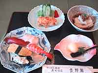 「今月の料理長おすすめランチ」１２００円。限定１０食です。