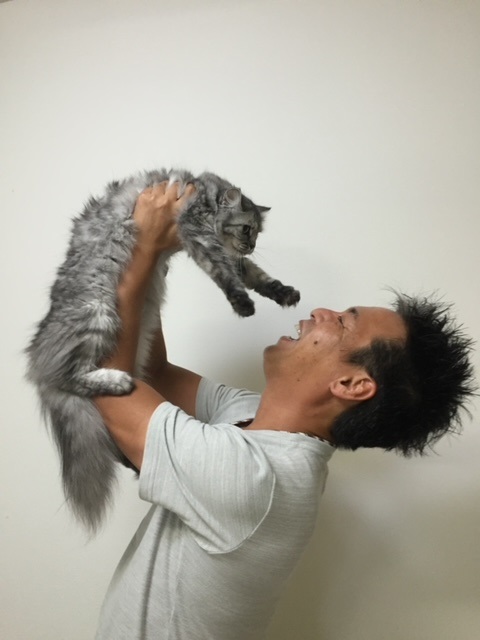 岡本さんと愛猫の小雪姫♡