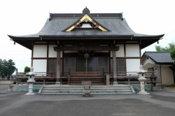 いせさきふらっと観光　『国定忠治の墓(養寿寺)』