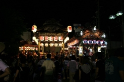 境ふるさとまつり　山車の祭囃子のたたきあい<br />お囃子と熱気で祭りは最高潮に