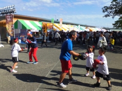 ボクシング体験　in　いせさきもんじゃまつり