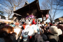 豊武神社 節分祭<br />今年は、群馬のアイドルユニット「AKG」も