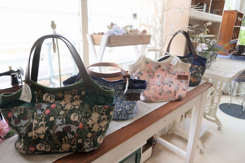 Cuddly カドリー リバティやyuwa生地を使ったハンドメイドショップ