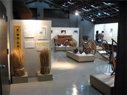 2階展示室常設展示「麦と季節と民具たち」